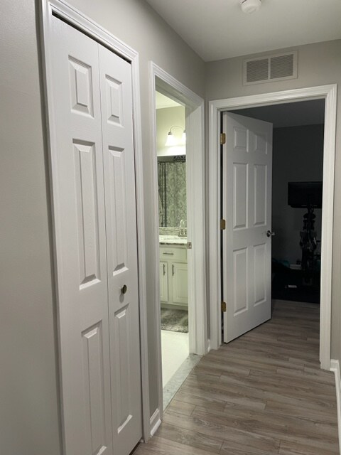 Foto del edificio - 16363 Chatham Dr