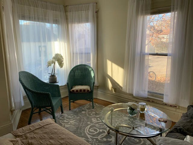 Living room - 1411 Main St
