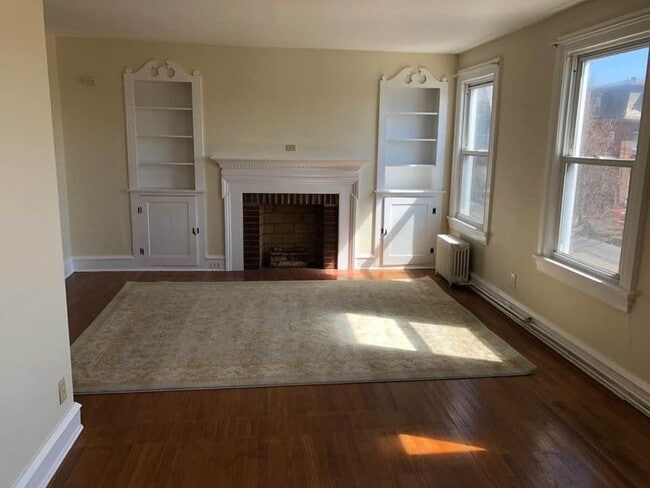 Building Photo - 431 Radcliffe St