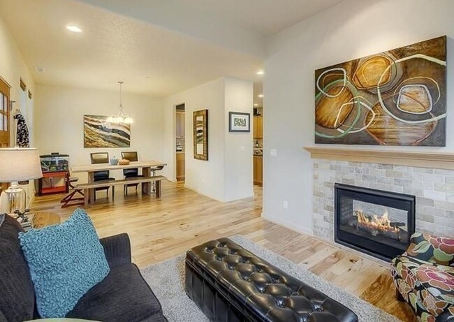 Building Photo - Beautiful 4 Bedroom Home In Villebois!