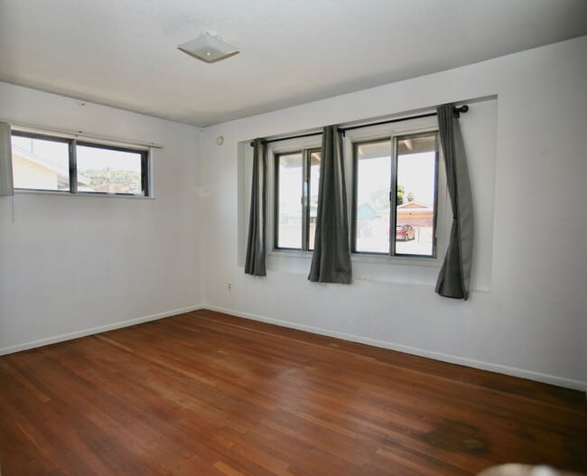 Building Photo - Single Level Home in Great Area!
