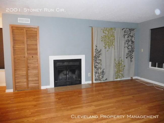 Building Photo - Stoney Run condominium