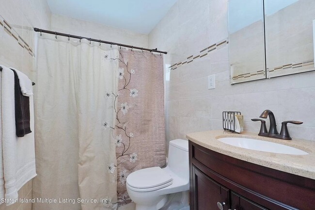 Building Photo - 28 Speedwell Ave