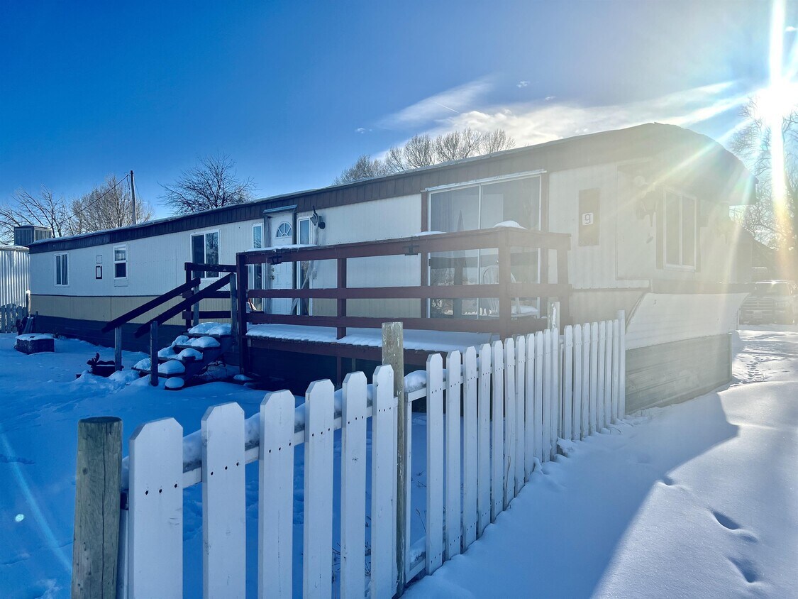 2564 W Jackson St, Laramie, WY 82070 House Rental in Laramie, WY