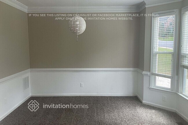 Foto del edificio - 1818 Babbling Brook NW