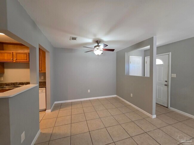 Foto del edificio - 3346 Green Briar Cir