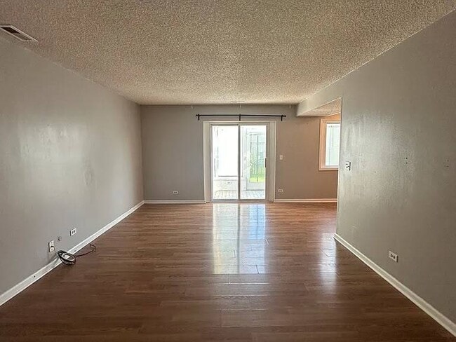 Building Photo - 1741 Bell Dr