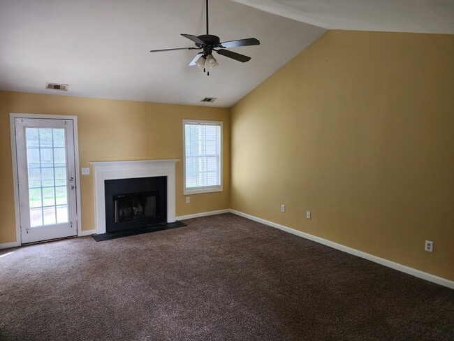 Photo - 281 Birch Valley Dr House