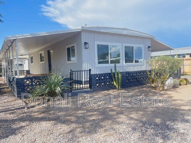 Building Photo - 5520 W Bar S St