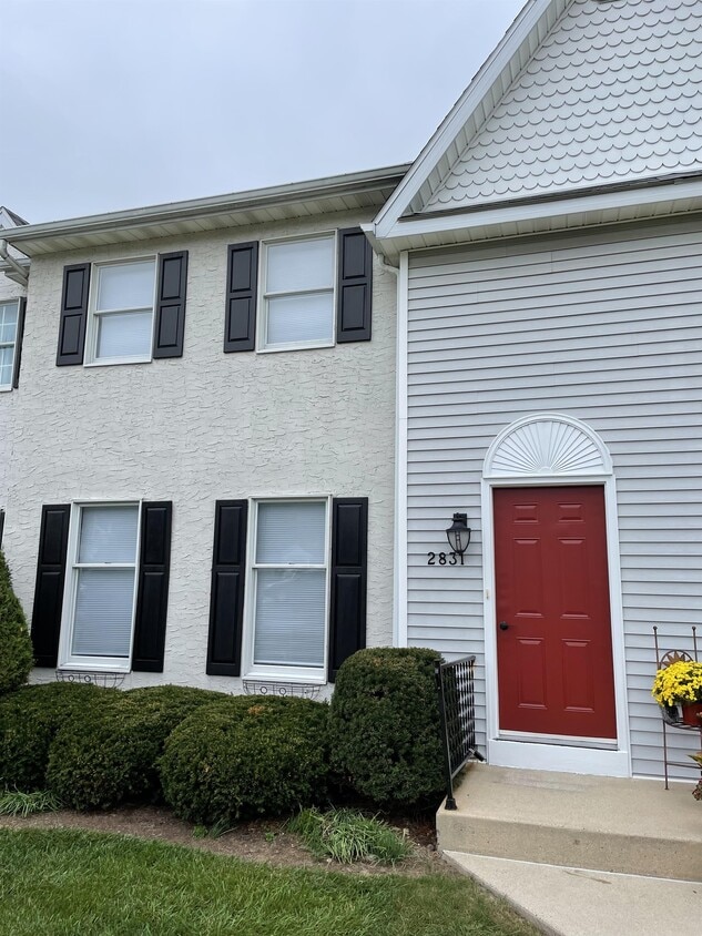 Primary Photo - 2831 Sturbridge Ct
