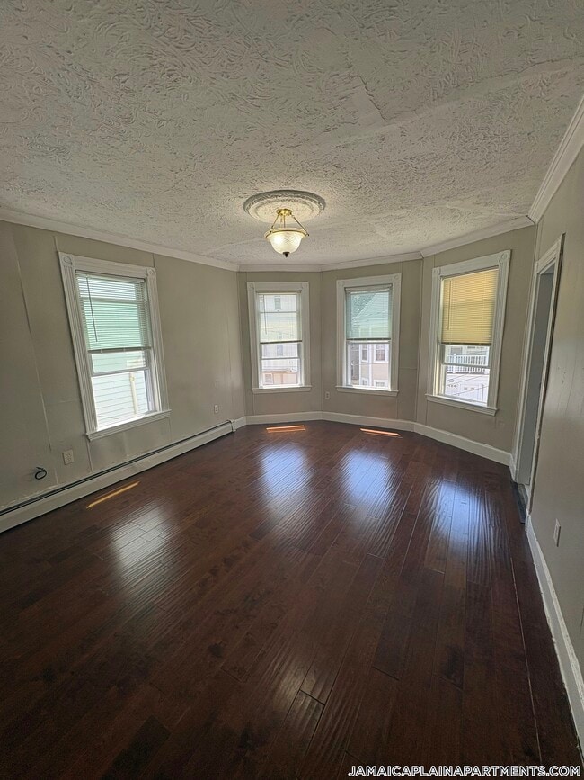 Building Photo - 89 Minden St