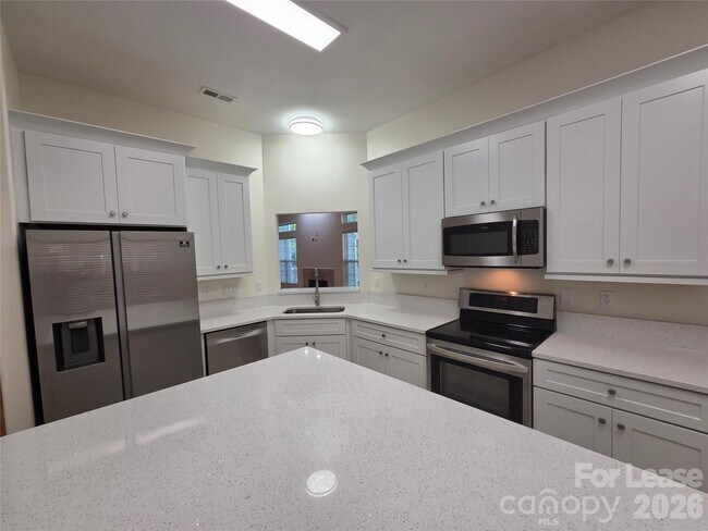 Foto del edificio - 112 Spring Grove Dr