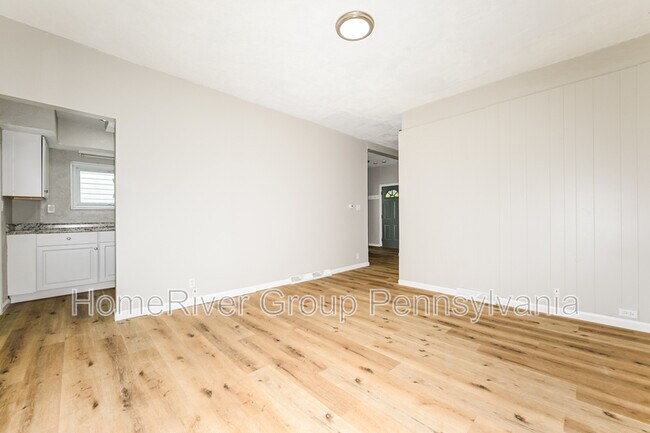 Foto del edificio - 408 Leslie St