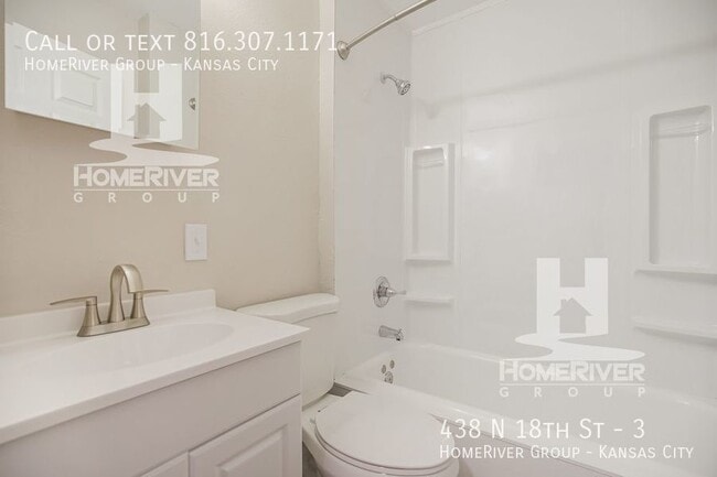 Building Photo - Newly Renovated 1 Bedroom 1 Bathroom with ...