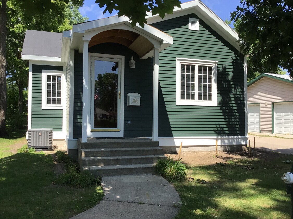 2125 Cameron Ave, La Crosse, WI 54601 House for Rent in La Crosse, WI