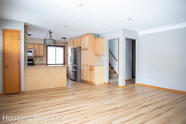 Building Photo - 4 br, 2 bath House - 125 14th Ave S
