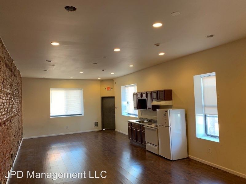 Foto principal - 2991 Frankford Ave