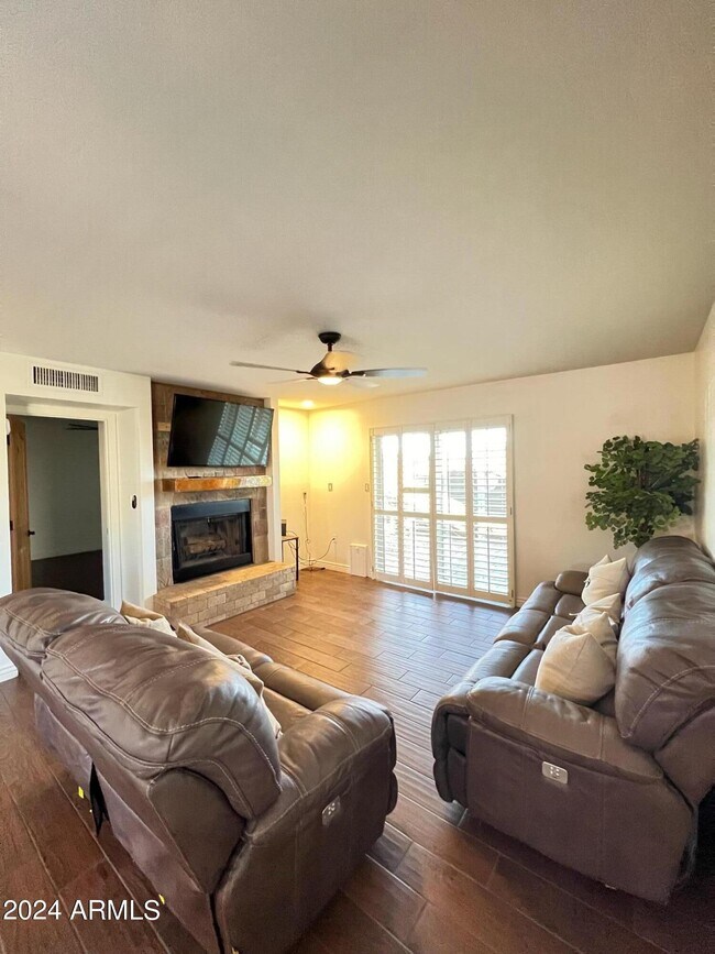 Foto del edificio - 17204 N 63rd Ave