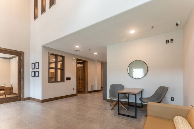 Foto del edificio - Village at Roosevelt
