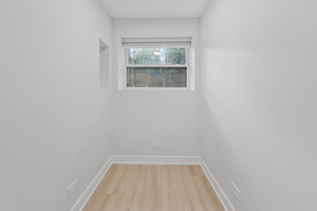 Foto del edificio - 5627 N Wayne Ave