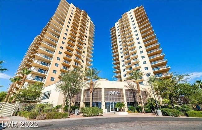 Building Photo - 8255 Las Vegas Blvd