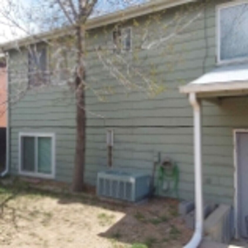 Foto del edificio - 8313 Peakview Dr