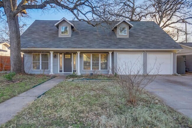 Building Photo - 2507 Rogge Ln