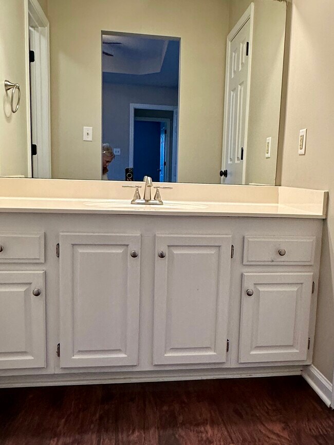 Foto del edificio - 165 Jasmine Dr