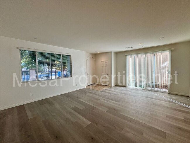 Foto del edificio - 687 S Fillmore Ave