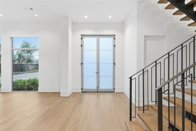 Foto del edificio - 6273 Piping Rock Ln