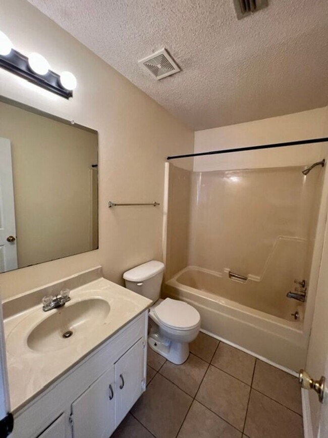 Foto del edificio - 3x2 Cottage Style Duplex, South Murfreesboro