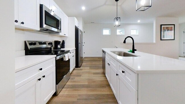 Foto del edificio - 15544 Finley Way