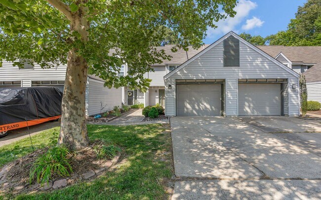 Foto del edificio - READY NOW!! 3-Bedroom Townhome w/Attached Garage! Golf Course Views - Pet Friendly - All Appliances!