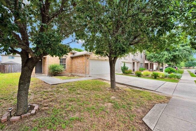 Building Photo - Charming 3-Bedroom, 2-Bath Home in NW San ...