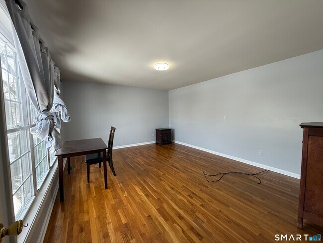 Building Photo - 156 3rd Ave