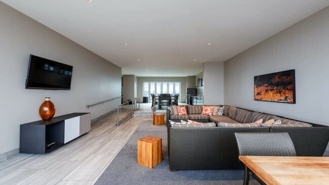 Foto del edificio - 1016 Elm St