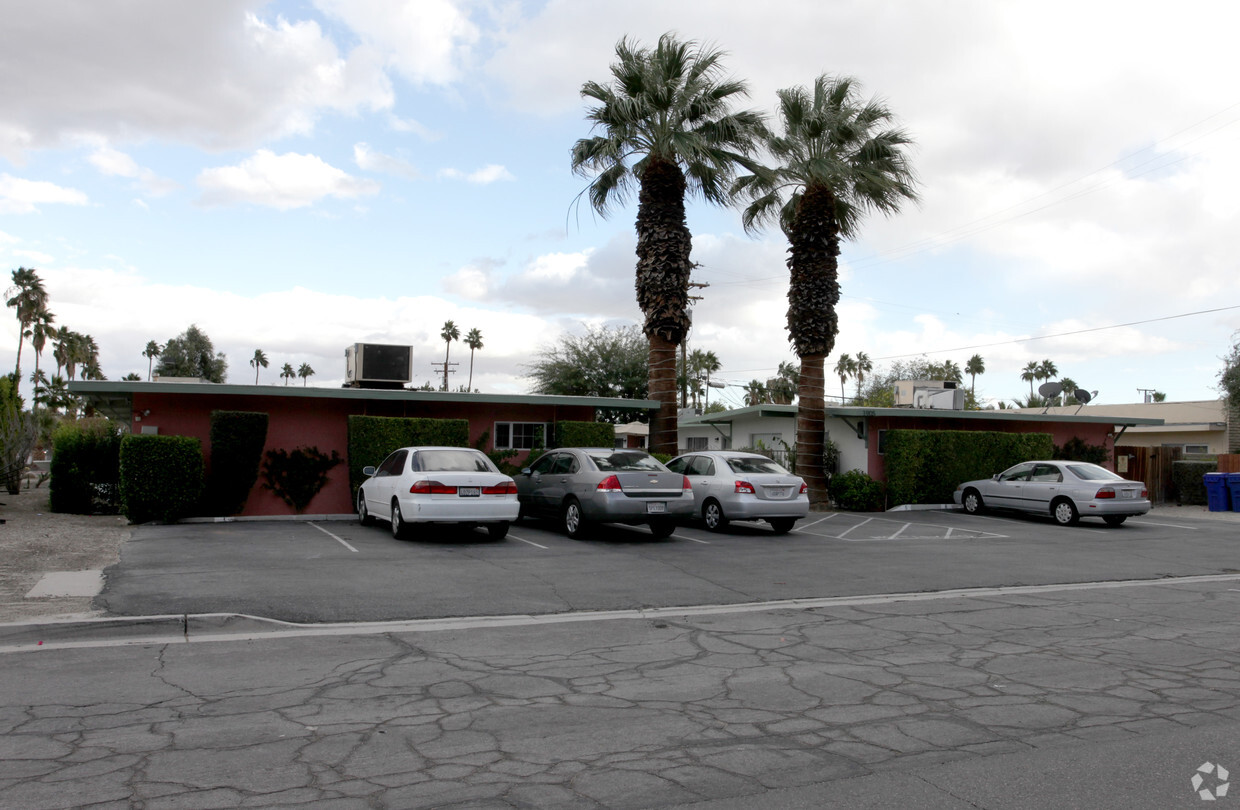 Building Photo - 1905 E Tahquitz Canyon Way