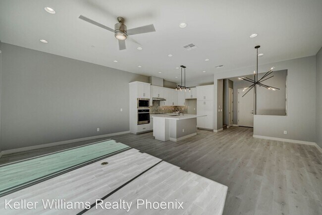 Building Photo - 7439 E Conquistadores Dr