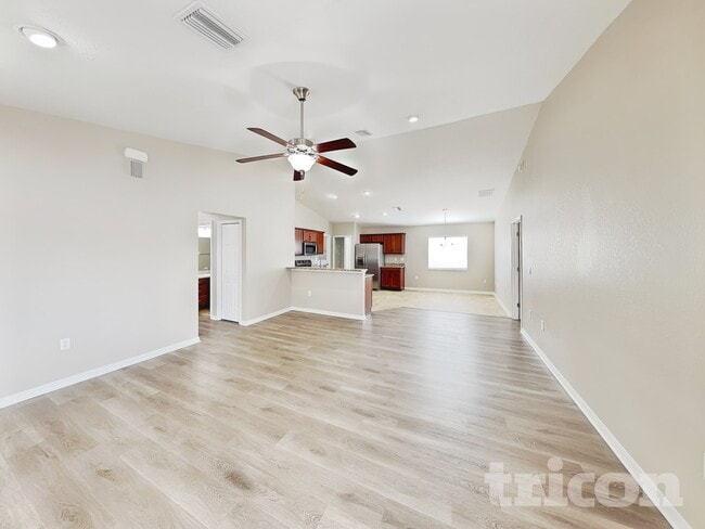 Building Photo - 2311 12th Ave E