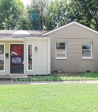 Building Photo - 3840 S Rockford Ave