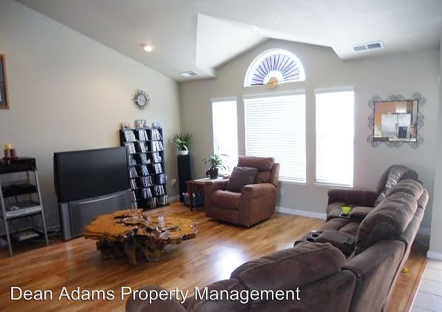 Foto del edificio - 11673 Sherwood Way