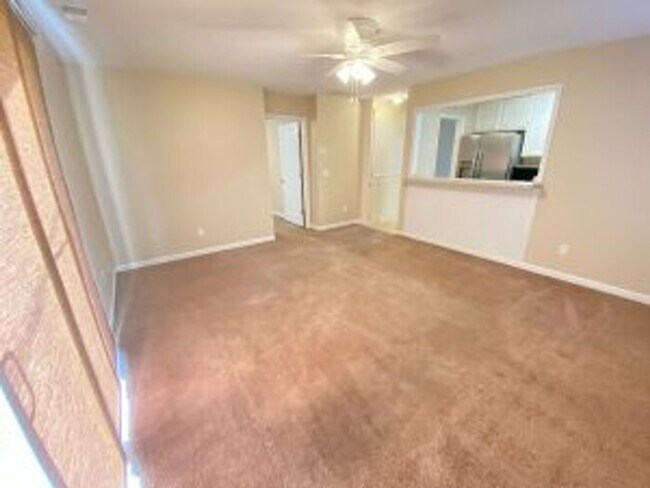 Foto del edificio - 164 W Hampton St