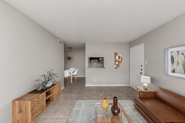 Building Photo - Parkway And Parkgreen On Bellaire