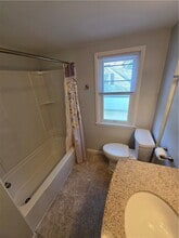 Building Photo - 264 Harvest Dr