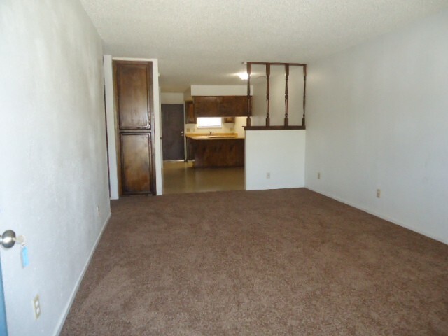 Building Photo - 2387 E Springville Ave