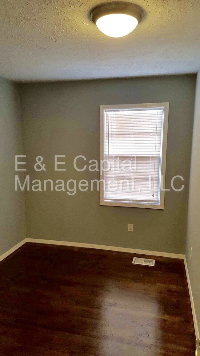 Foto del edificio - 3268 Mae Ave NE