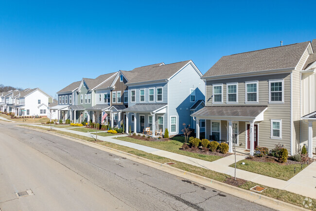 Building Photo - Burkitt Ridge
