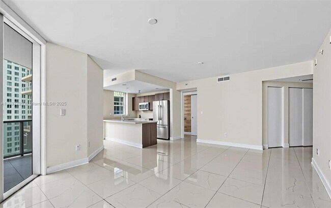 Foto del edificio - 488 NE 18th St