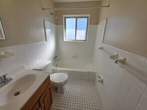 Interior Photo - Summit Crest