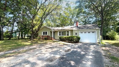 Building Photo - 1409 Wallach Dr